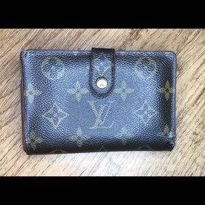 Authentic Louis Vuitton Monogram Porutofoiyu